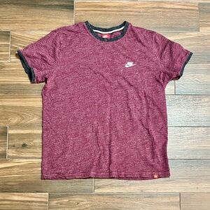 Nike Men's Burgundy‎ Short Sleeve Tee